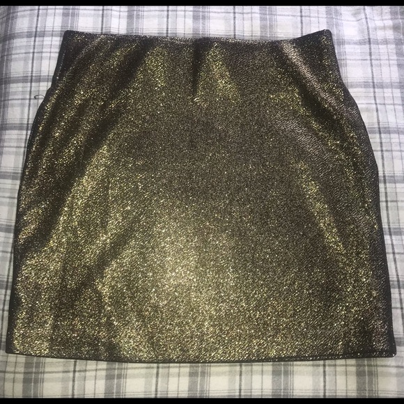 Skirt - Picture 2 of 4